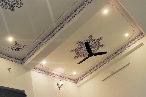 Hostal Rising Shemesh Home Stay