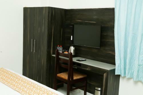 Hotel Gazebo Inn Resort Udaipur