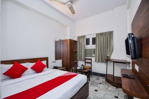 Oyo 23086 Hotel Mayur