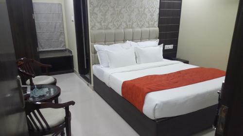 Hotel S L E Residency