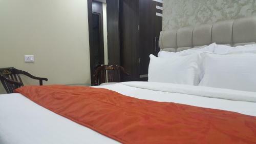Hotel S L E Residency