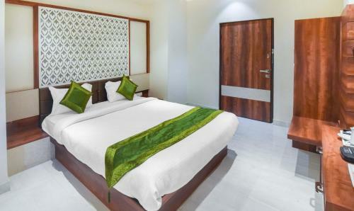 Saffron Hotel