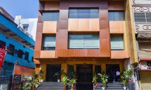 Saffron Hotel