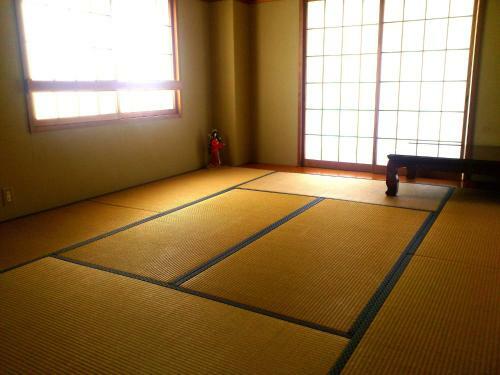 Tenjin Lodge