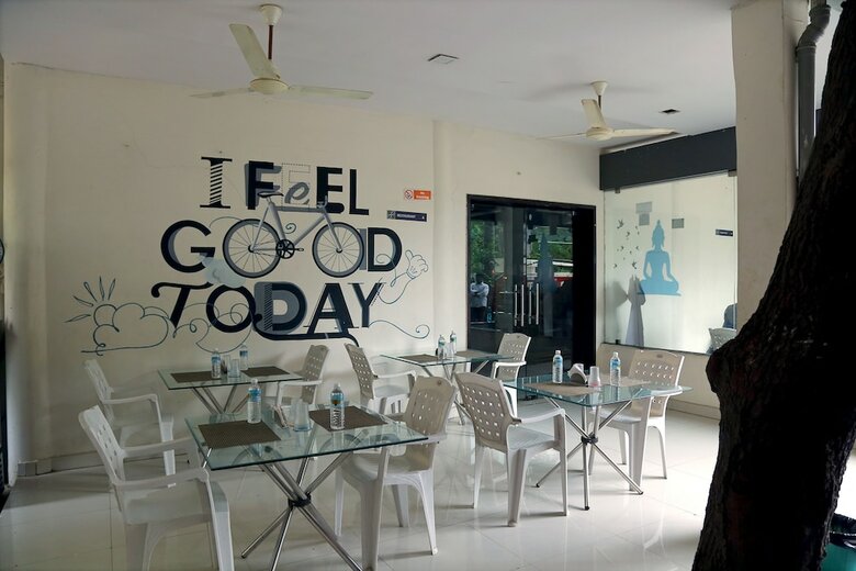 Hotel Fabexpress Essvee Mg Road Vijayawada