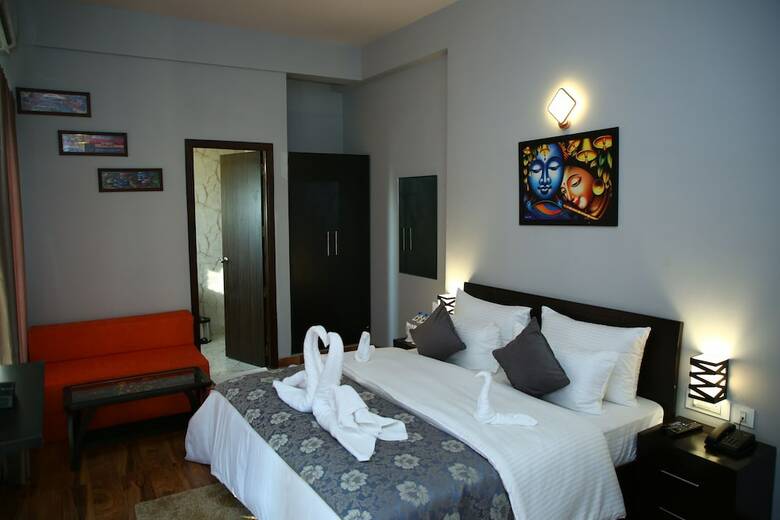 Hotel Anandam Clarks Inn Suites Vrindavan