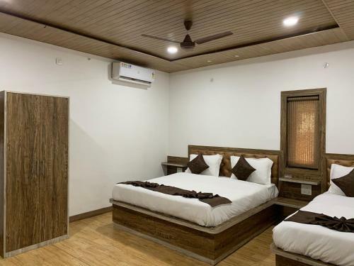 Hotel Yashogopal Resortico