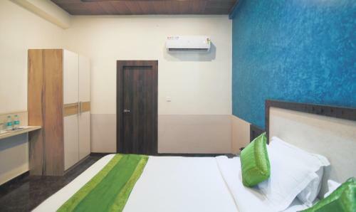 Hotel Yashogopal Resortico