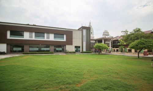 Hotel Yashogopal Resortico