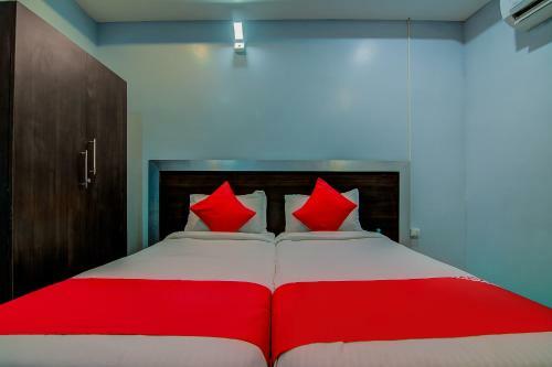 Hotel Oyo 10811 Sri Sairam Residency