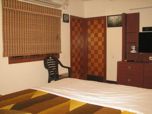 Atithi Comfort Homes (exclusively For Families) - Royal