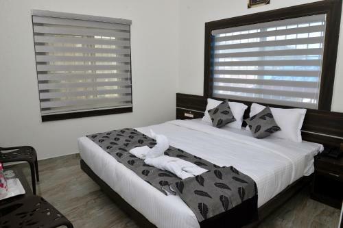 Lodge Suroor Tourist Home