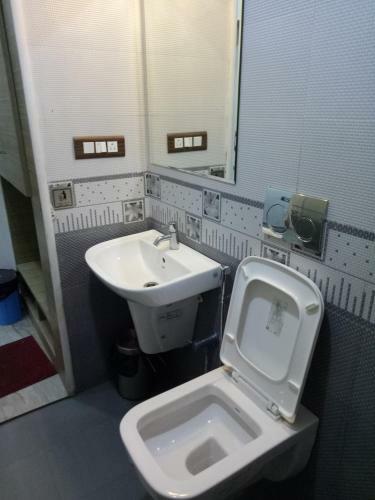 Lodge Suroor Tourist Home