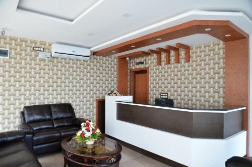 Lodge Suroor Tourist Home