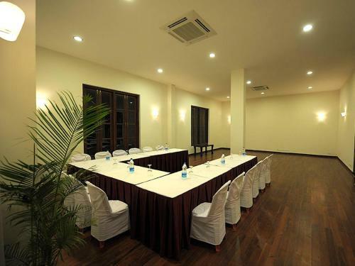 Hotel Amritara Ambatty Greens Resort