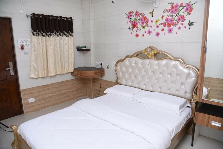 Hotel K N Gupta Residency
