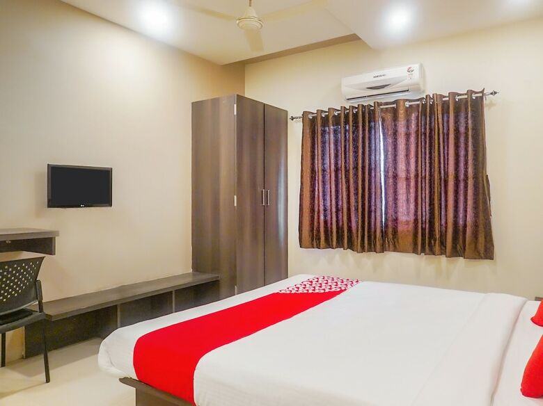 Oyo 13583 Hotel Paradise Inn