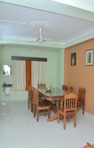 Bed & Breakfast Signature Stay