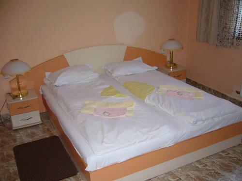 Hostal Guest House With The Wooden Plough