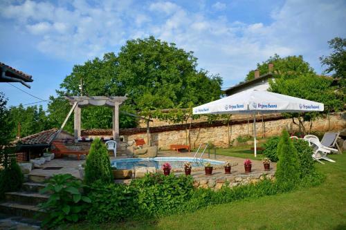 Hotel Pri Chakara