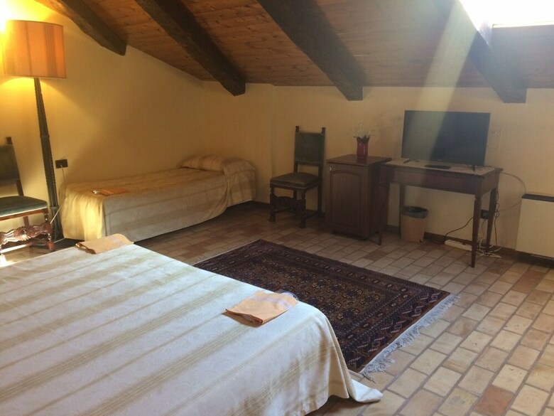 Hotel Castello Di Altomonte