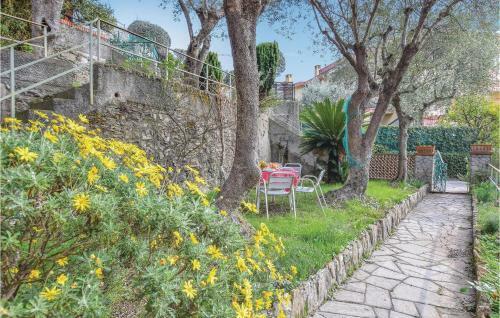 Two-bedroom Apartment In Pieve Ligure