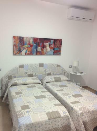 Hostal Marinella Guest House