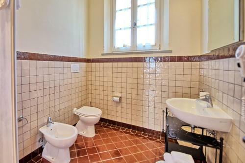 Empoli Apartment Sleeps 4 Air Con