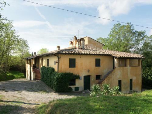 Spacious Farmhouse In Ghizzano Italy With Pool