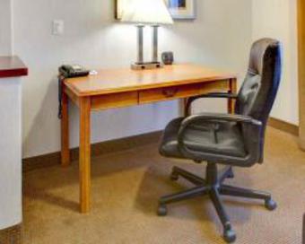 Hotel Comfort Suites Near Six Flags Magic Mountain