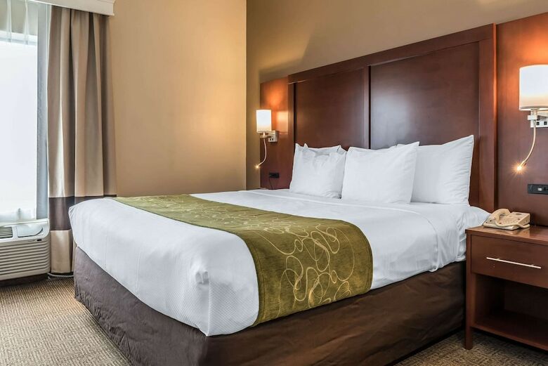 Hotel Comfort Suites