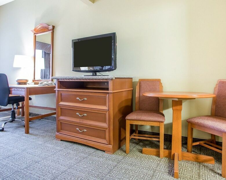 Hotel Comfort Suites