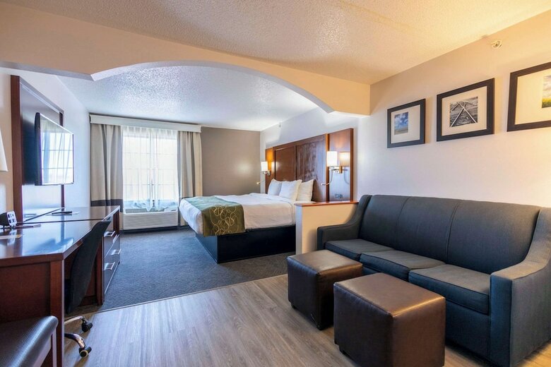 Hotel Comfort Suites