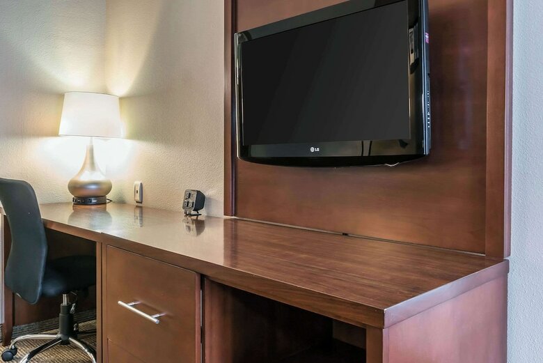 Hotel Comfort Suites
