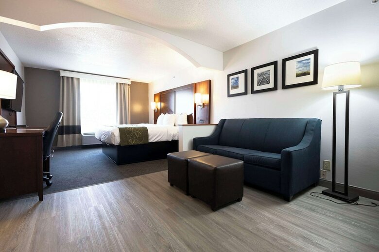 Hotel Comfort Suites