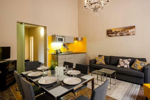 Old Genoa Rooms & Apartments