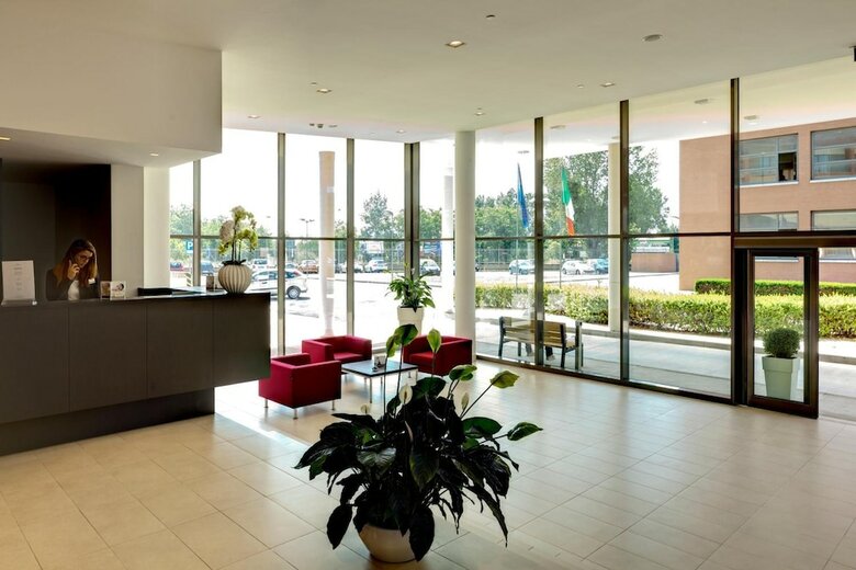 Hotel Tulip Inn Naples Airport