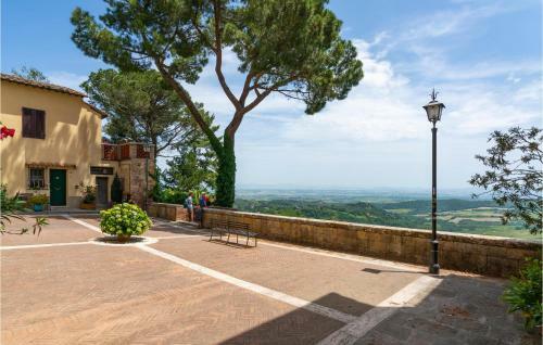 Two-bedroom Apartment In Montepulciano (si)