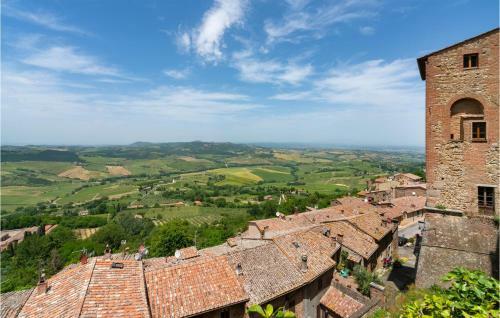 Two-bedroom Apartment In Montepulciano (si)