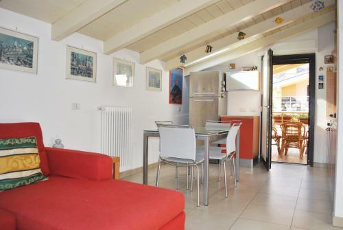Apartamento Attico With Swimming Pool