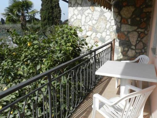 Lazise Villa Sleeps 14 Pool Air Con Wifi