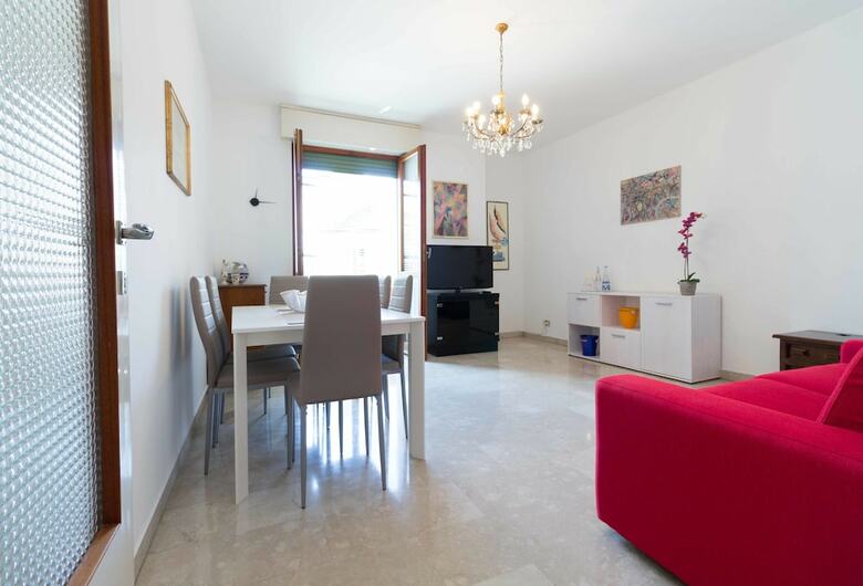 Manzoni Two-bedroom Apartment