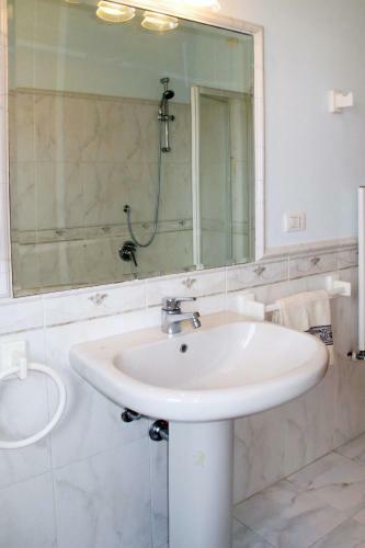 Locazione Turistica Casa Manuel (lia150)