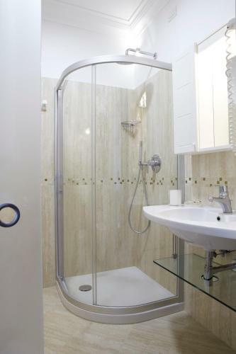Ruhl Beach Hotel & Suites