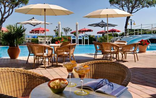 Ruhl Beach Hotel & Suites