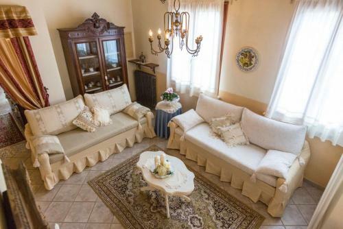Iano Villa Sleeps 8 Pool Wifi