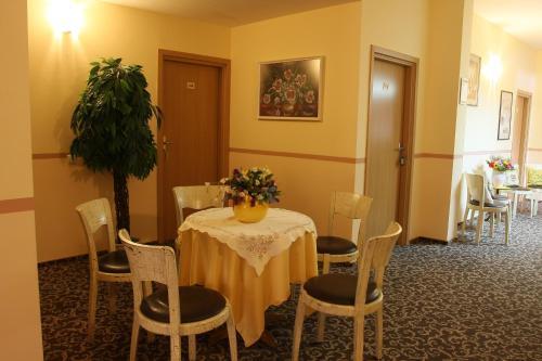 Pervaza Hotel