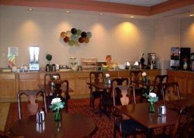 Hotel Quality Suites Milwaukee Airport