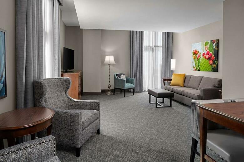 Hotel Embassy Suites San Antonio Riverwalk Downtown