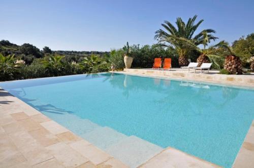 Marina Di Ragusa Villa Sleeps 20 Air Con